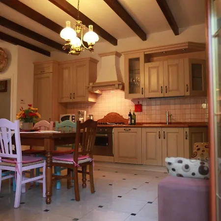 Villa Cozy With Large Garden Near The